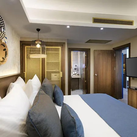 Курортный комплекс Rixos Sungate - The Land Of Legends Access